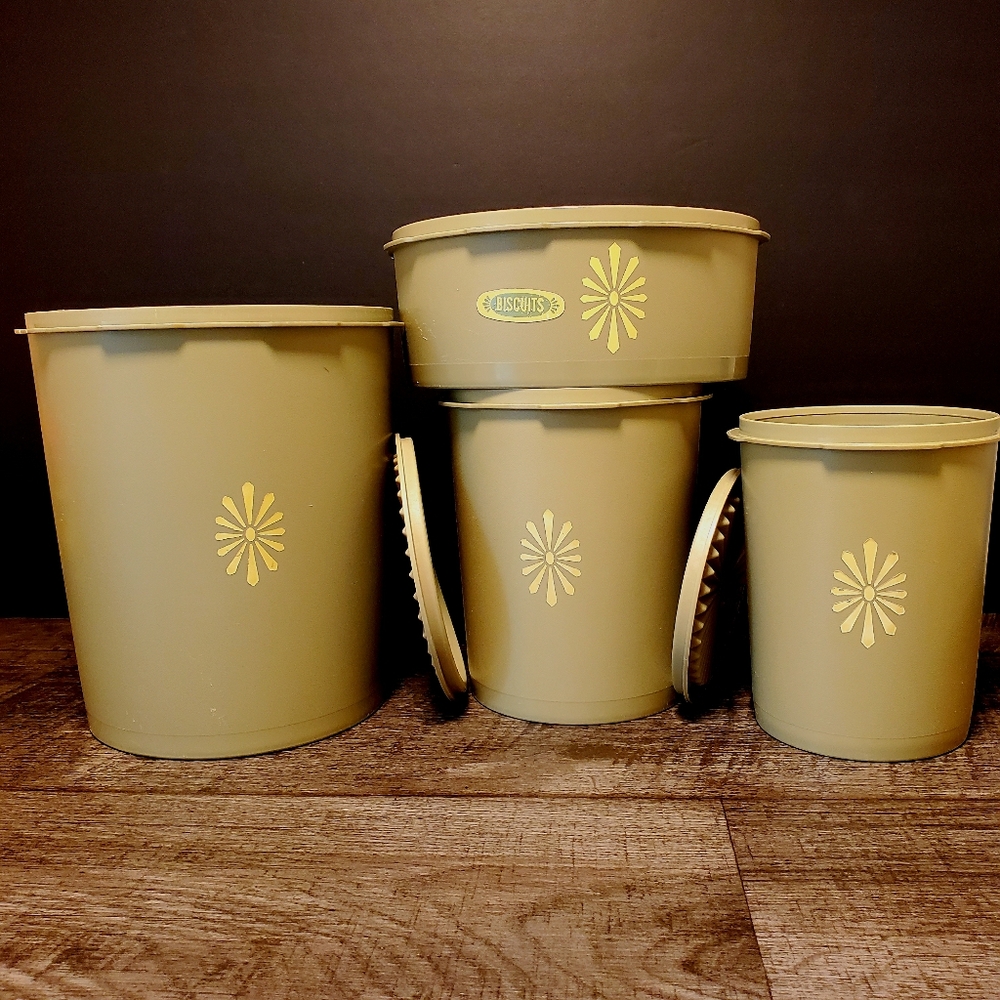 Tupperware Vintage Green Canister Star Burst Flower Set